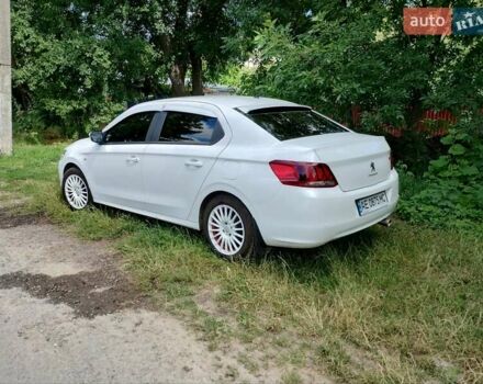 Белый Пежо 301, объемом двигателя 1.59 л и пробегом 121 тыс. км за 10400 $, фото 1 на Automoto.ua