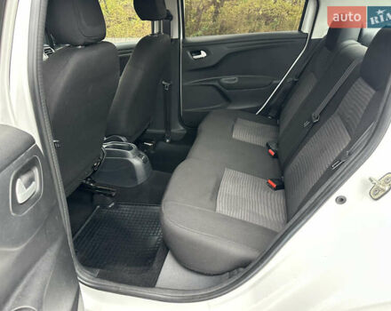 Белый Пежо 301, объемом двигателя 1.2 л и пробегом 223 тыс. км за 5900 $, фото 9 на Automoto.ua