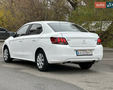 Белый Пежо 301, объемом двигателя 1.2 л и пробегом 223 тыс. км за 5900 $, фото 4 на Automoto.ua