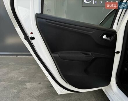 Пежо 301 2020 в Киеве на Automoto.ua Белый Пежо 301, объемом двигателя 1.6 л и пробегом 189 тыс. км за 7900 $, фото 40 на Automoto.ua