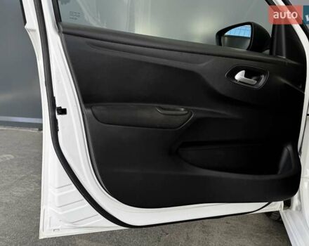 Пежо 301 2020 в Киеве на Automoto.ua Белый Пежо 301, объемом двигателя 1.6 л и пробегом 189 тыс. км за 7900 $, фото 38 на Automoto.ua