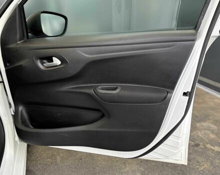 Белый Пежо 301, объемом двигателя 1.6 л и пробегом 234 тыс. км за 7600 $, фото 21 на Automoto.ua