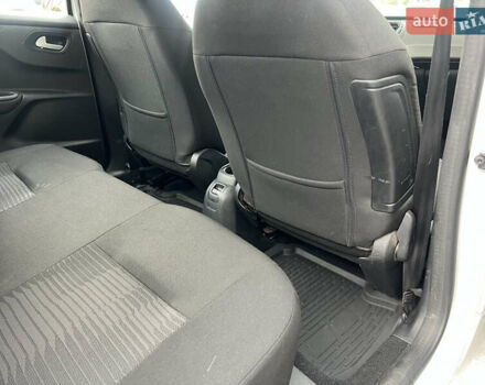 Пежо 301 2020 в Киеве на Automoto.ua Белый Пежо 301, объемом двигателя 1.56 л и пробегом 159 тыс. км за 9134 $, фото 14 на Automoto.ua