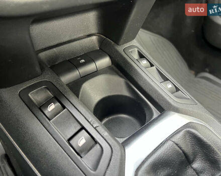 Пежо 301 2020 в Киеве на Automoto.ua Белый Пежо 301, объемом двигателя 1.56 л и пробегом 193 тыс. км за 8416 $, фото 25 на Automoto.ua