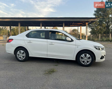 Белый Пежо 301, объемом двигателя 1.59 л и пробегом 207 тыс. км за 7400 $, фото 5 на Automoto.ua