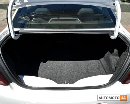 Білий Пежо 301, об'ємом двигуна 1.2 л та пробігом 73 тис. км за 8977 $, фото 8 на Automoto.ua