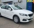 Пежо 301 2021 у Києві на Automoto.ua Білий Пежо 301, об'ємом двигуна 1.2 л та пробігом 56 тис. км за 8300 $, фото 6 на Automoto.ua