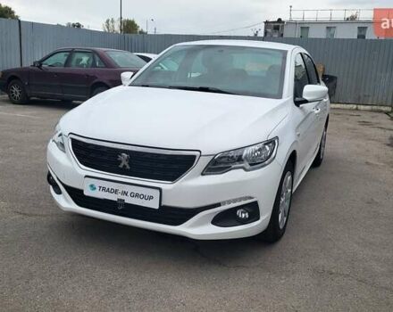 Пежо 301 2021 у Києві на Automoto.ua Білий Пежо 301, об'ємом двигуна 1.2 л та пробігом 56 тис. км за 8300 $, фото 3 на Automoto.ua