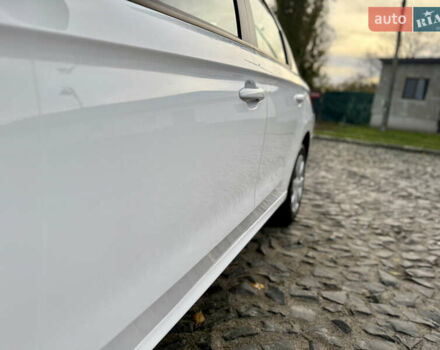 Білий Пежо 301, об'ємом двигуна 1.59 л та пробігом 69 тис. км за 8700 $, фото 3 на Automoto.ua