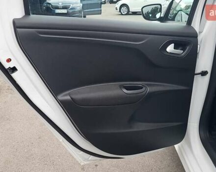 Пежо 301 2021 у Києві на Automoto.ua Білий Пежо 301, об'ємом двигуна 1.2 л та пробігом 56 тис. км за 8300 $, фото 21 на Automoto.ua