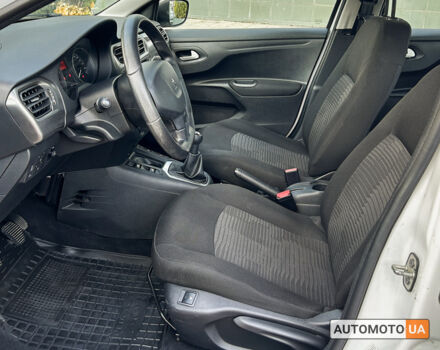 Белый Пежо 301, объемом двигателя 12 л и пробегом 78 тыс. км за 8572 $, фото 11 на Automoto.ua