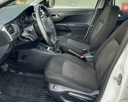 Белый Пежо 301, объемом двигателя 1.2 л и пробегом 77 тыс. км за 8551 $, фото 15 на Automoto.ua