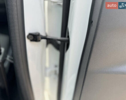 Білий Пежо 301, об'ємом двигуна 1.2 л та пробігом 82 тис. км за 8700 $, фото 15 на Automoto.ua