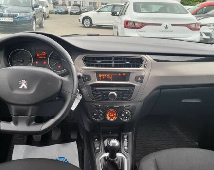 Пежо 301 2021 у Києві на Automoto.ua Білий Пежо 301, об'ємом двигуна 1.2 л та пробігом 56 тис. км за 8300 $, фото 19 на Automoto.ua