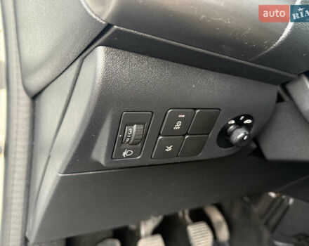 Білий Пежо 301, об'ємом двигуна 1.59 л та пробігом 69 тис. км за 8700 $, фото 26 на Automoto.ua