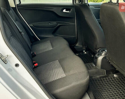 Белый Пежо 301, объемом двигателя 1.2 л и пробегом 77 тыс. км за 8551 $, фото 12 на Automoto.ua