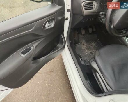 Белый Пежо 301, объемом двигателя 1.2 л и пробегом 74 тыс. км за 7800 $, фото 30 на Automoto.ua