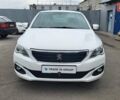 Пежо 301 2021 у Києві на Automoto.ua Білий Пежо 301, об'ємом двигуна 1.2 л та пробігом 56 тис. км за 8300 $, фото 4 на Automoto.ua