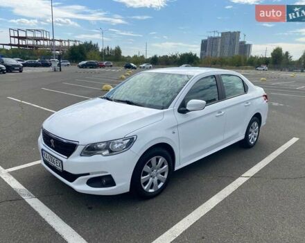 Білий Пежо 301, об'ємом двигуна 1.59 л та пробігом 41 тис. км за 10700 $, фото 1 на Automoto.ua