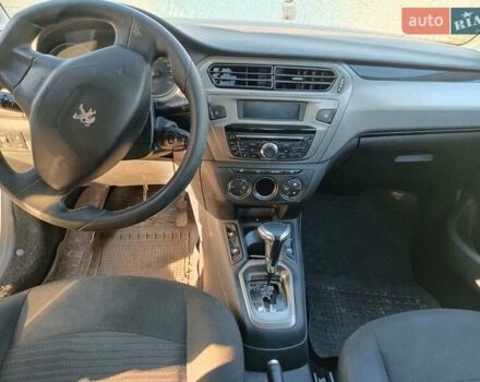 Білий Пежо 301, об'ємом двигуна 1.59 л та пробігом 240 тис. км за 5200 $, фото 1 на Automoto.ua