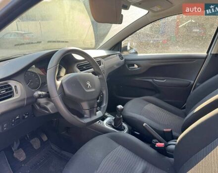 Пежо 301 2021 у Києві на Automoto.ua Білий Пежо 301, об'ємом двигуна 1.6 л та пробігом 53 тис. км за 9800 $, фото 15 на Automoto.ua