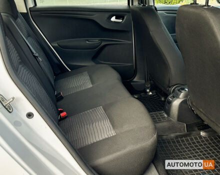 Белый Пежо 301, объемом двигателя 12 л и пробегом 78 тыс. км за 8572 $, фото 8 на Automoto.ua