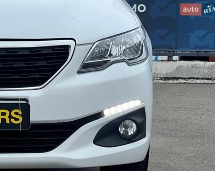 Пежо 301 2021 у Києві на Automoto.ua Білий Пежо 301, об'ємом двигуна 1.2 л та пробігом 97 тис. км за 7200 $, фото 7 на Automoto.ua