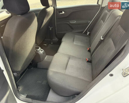 Білий Пежо 301, об'ємом двигуна 1.6 л та пробігом 170 тис. км за 6700 $, фото 6 на Automoto.ua