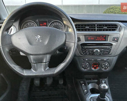 Белый Пежо 301, объемом двигателя 1.2 л и пробегом 77 тыс. км за 8551 $, фото 10 на Automoto.ua