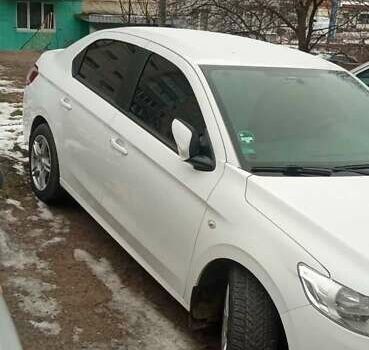 Белый Пежо 301, объемом двигателя 1.2 л и пробегом 185 тыс. км за 7000 $, фото 1 на Automoto.ua