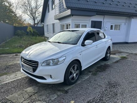 Белый Пежо 301, объемом двигателя 1.6 л и пробегом 223 тыс. км за 5850 $, фото 1 на Automoto.ua