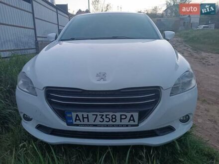 Пежо 301 2013 в Черноморске (Ильичевске) на Automoto.ua Белый Пежо 301, объемом двигателя 1.56 л и пробегом 140 тыс. км за 6700 $, фото 1 на Automoto.ua