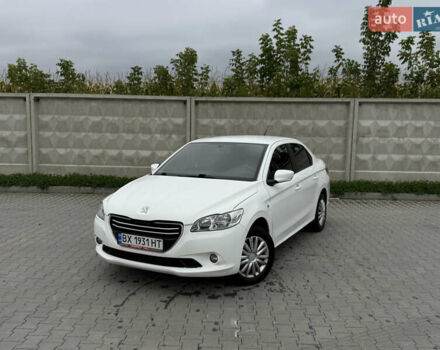 Білий Пежо 301, об'ємом двигуна 1.56 л та пробігом 292 тис. км за 5700 $, фото 1 на Automoto.ua