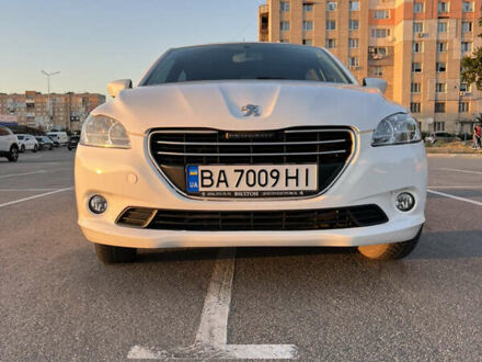 Белый Пежо 301, объемом двигателя 1.2 л и пробегом 146 тыс. км за 7300 $, фото 1 на Automoto.ua