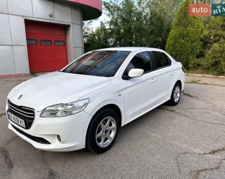 Белый Пежо 301, объемом двигателя 1.2 л и пробегом 265 тыс. км за 4500 $, фото 1 на Automoto.ua
