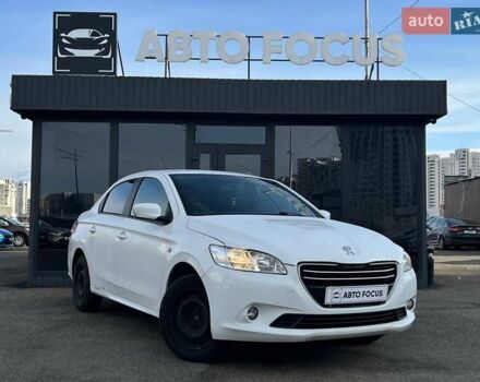 Белый Пежо 301, объемом двигателя 1.2 л и пробегом 338 тыс. км за 5190 $, фото 1 на Automoto.ua