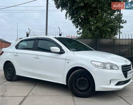 Белый Пежо 301, объемом двигателя 1.2 л и пробегом 277 тыс. км за 4190 $, фото 1 на Automoto.ua