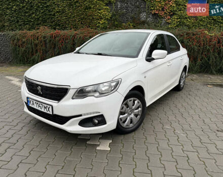 Белый Пежо 301, объемом двигателя 1.2 л и пробегом 155 тыс. км за 5200 $, фото 1 на Automoto.ua