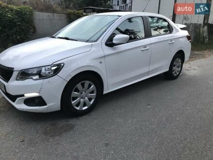 Білий Пежо 301, об'ємом двигуна 1.59 л та пробігом 46 тис. км за 7770 $, фото 1 на Automoto.ua