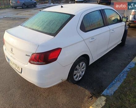 Білий Пежо 301, об'ємом двигуна 1.59 л та пробігом 240 тис. км за 5200 $, фото 1 на Automoto.ua