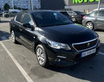 Чорний Пежо 301, об'ємом двигуна 1.59 л та пробігом 53 тис. км за 10000 $, фото 1 на Automoto.ua