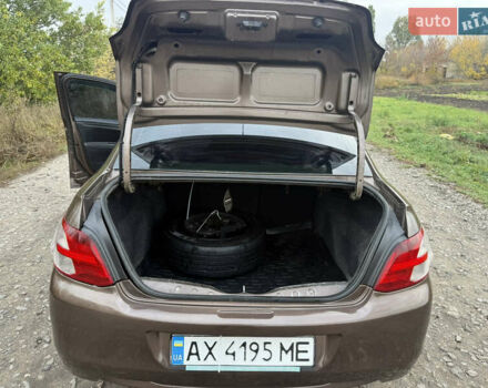 Пежо 301 2015 у Харкові на Automoto.ua Коричневий Пежо 301, об'ємом двигуна 1.2 л та пробігом 170 тис. км за 4200 $, фото 7 на Automoto.ua