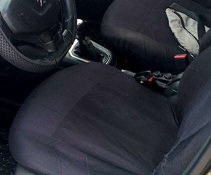 Коричневый Пежо 301, объемом двигателя 1.6 л и пробегом 350 тыс. км за 7500 $, фото 4 на Automoto.ua