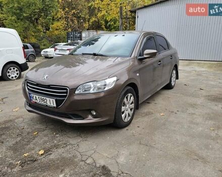 Пежо 301 2015 в Киеве на Automoto.ua Коричневый Пежо 301, объемом двигателя 1.2 л и пробегом 170 тыс. км за 5000 $, фото 1 на Automoto.ua