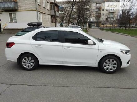 Пежо 301, объемом двигателя 1.2 л и пробегом 140 тыс. км за 7400 $, фото 1 на Automoto.ua