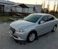 Сірий Пежо 301, об'ємом двигуна 1.2 л та пробігом 90 тис. км за 6250 $, фото 1 на Automoto.ua