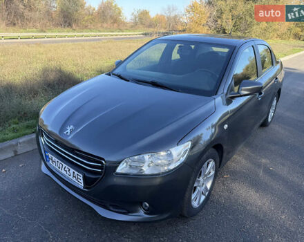 Серый Пежо 301, объемом двигателя 1.59 л и пробегом 156 тыс. км за 7400 $, фото 1 на Automoto.ua