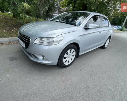 Сірий Пежо 301, об'ємом двигуна 1.2 л та пробігом 200 тис. км за 4600 $, фото 2 на Automoto.ua