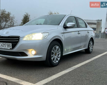 Сірий Пежо 301, об'ємом двигуна 1.2 л та пробігом 144 тис. км за 6200 $, фото 1 на Automoto.ua