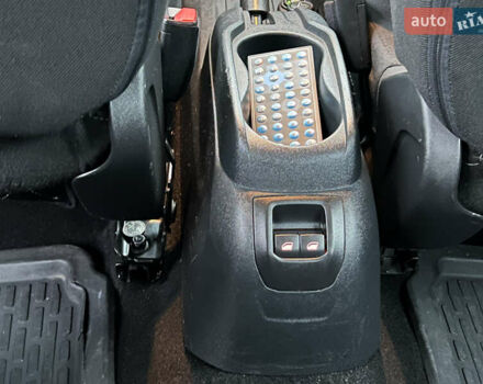 Сірий Пежо 301, об'ємом двигуна 1.2 л та пробігом 144 тис. км за 6200 $, фото 11 на Automoto.ua